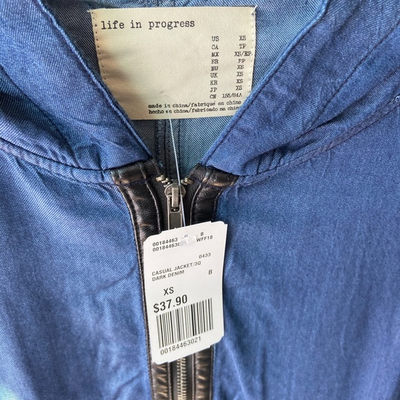 Life in Progress Hooded Chambray Poncho - Picture 3 of 3